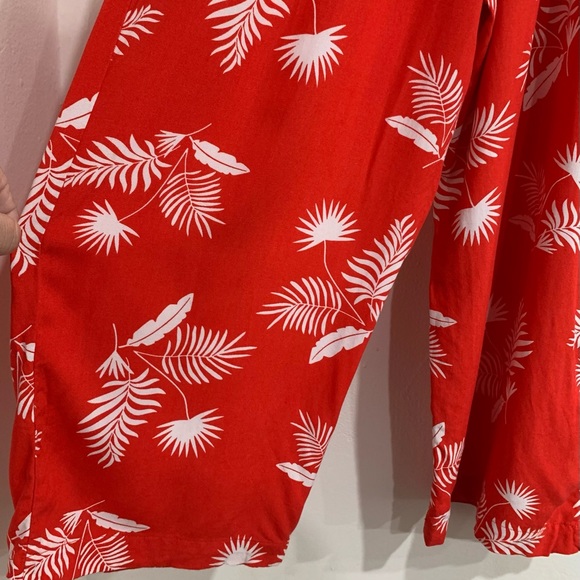 St John's Bay Jumpsuit Leaves Print Women's Size S, Red and White Wide Leg Crop - Picture 12 of 16